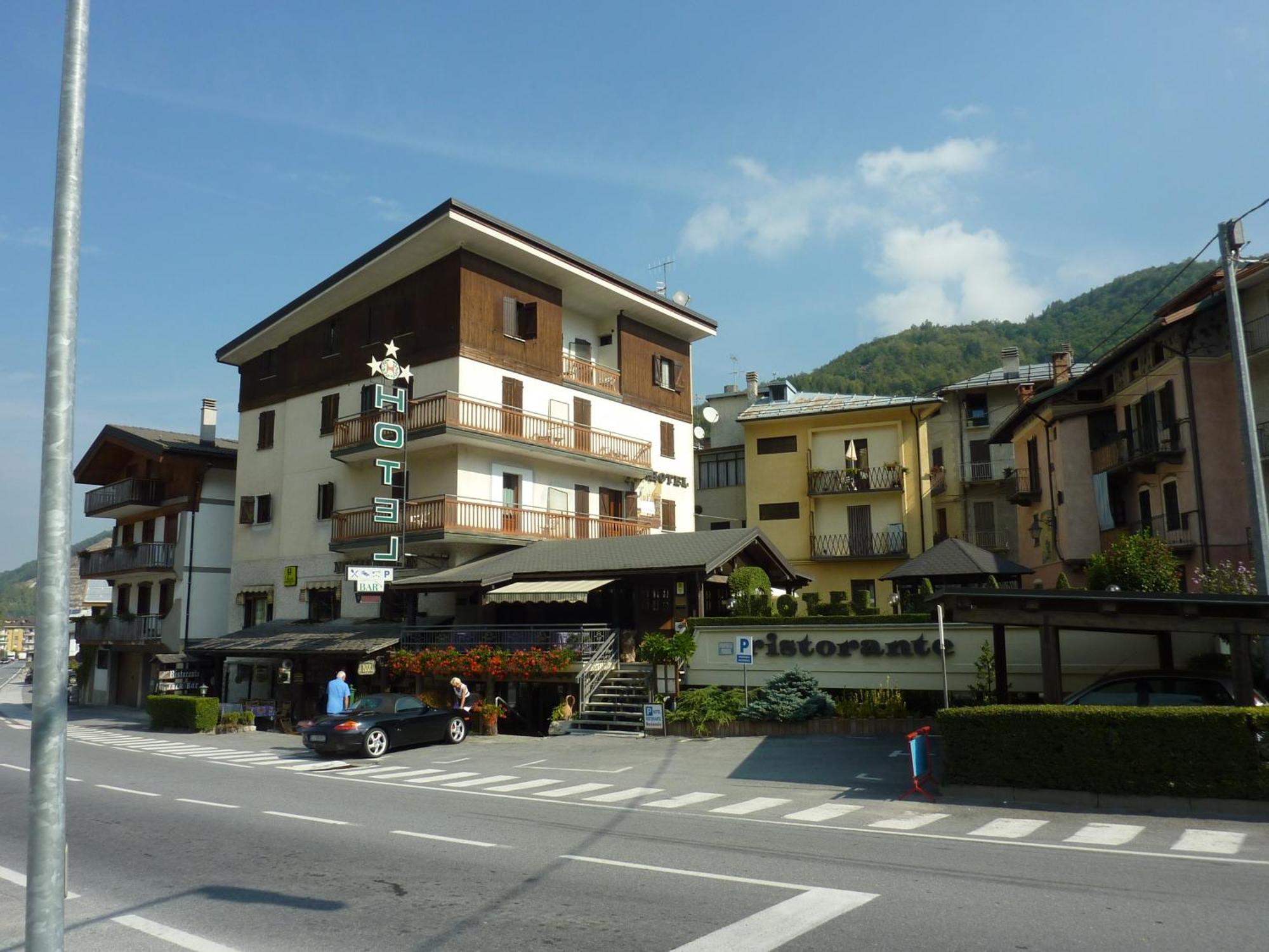 Albergo Nazionale แวร์นันเต ภายนอก รูปภาพ