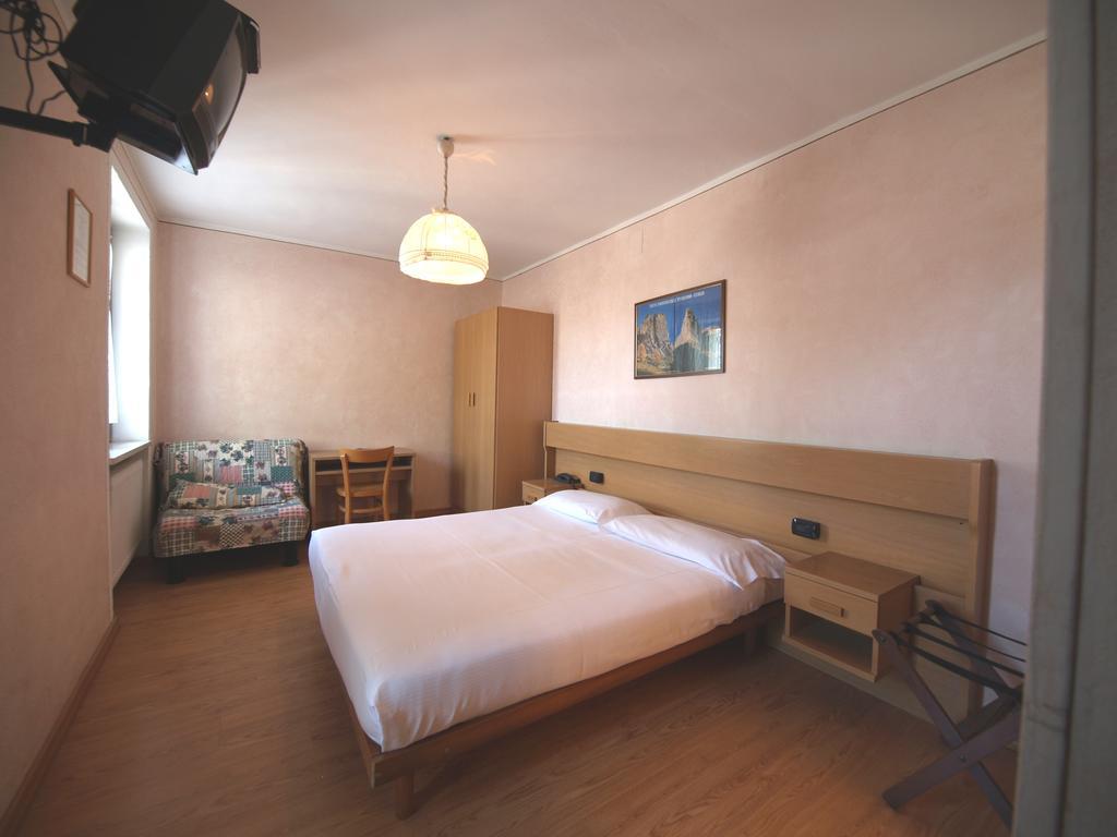Albergo Nazionale แวร์นันเต ภายนอก รูปภาพ